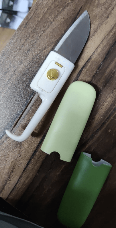 2 - in - 1 Peeler & Knife – Compact, Dual - Use Kitchen Tool - O'Homely